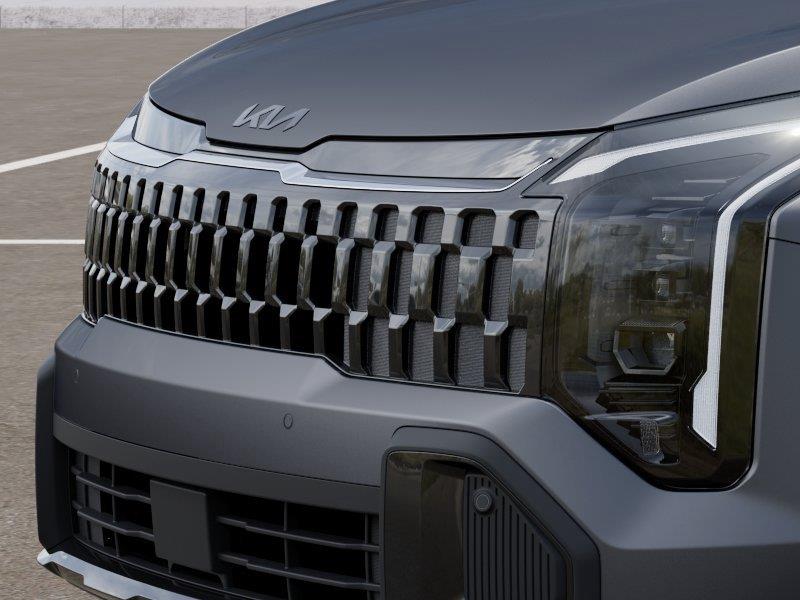 Vehicle photo 12