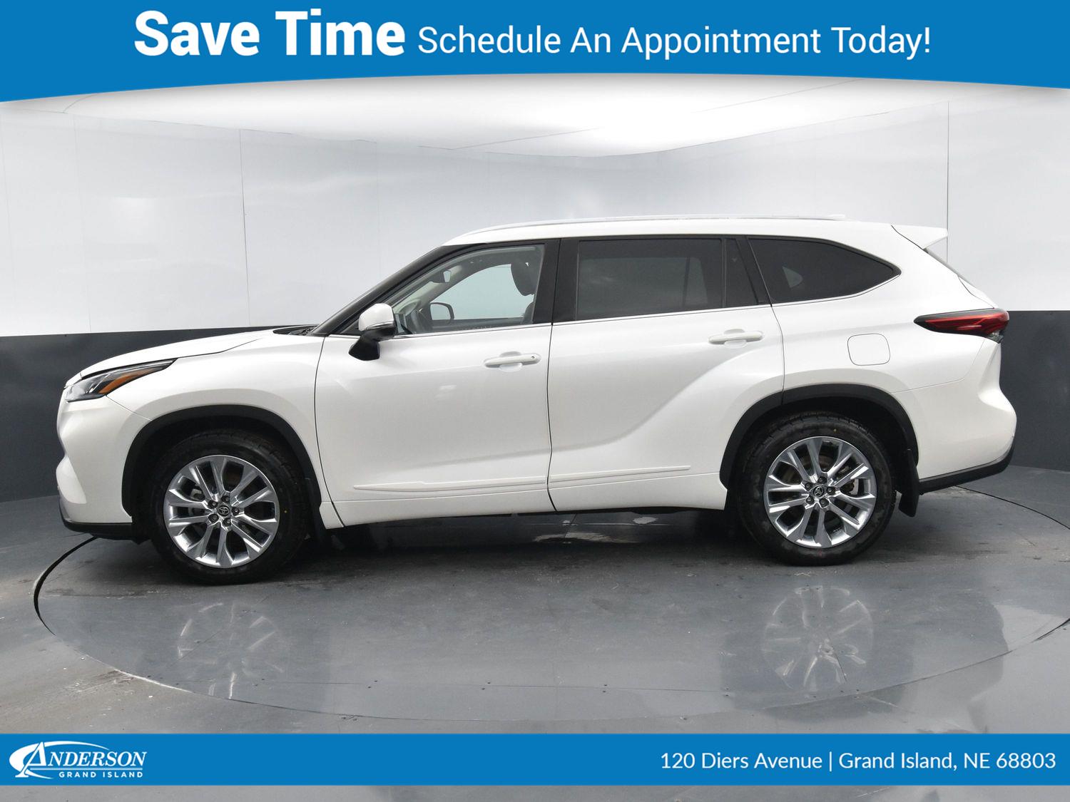 Used 2020 Toyota Highlander Limited SUV for sale in Grand Island NE
