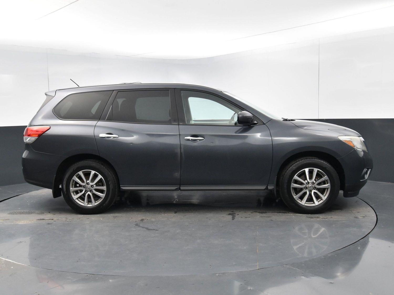 Used 2014 Nissan Pathfinder S Sport Utility for sale in Grand Island NE