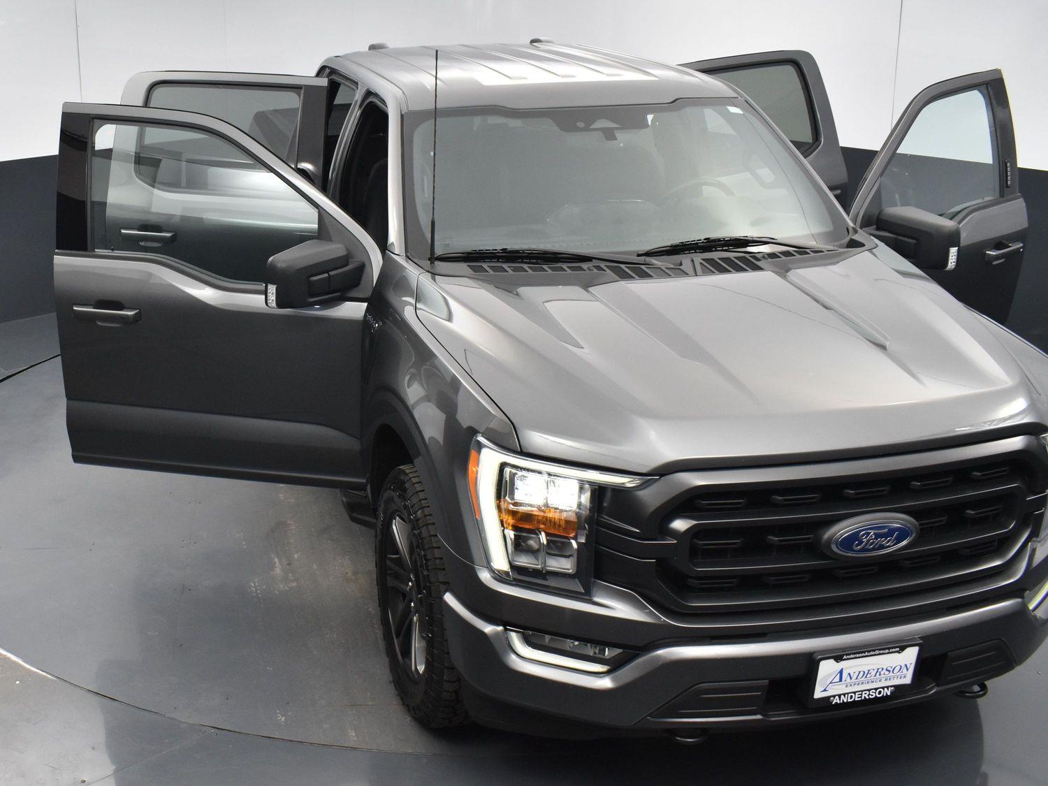 Used 2021 Ford F-150 XLT Crew Cab Truck for sale in Grand Island NE