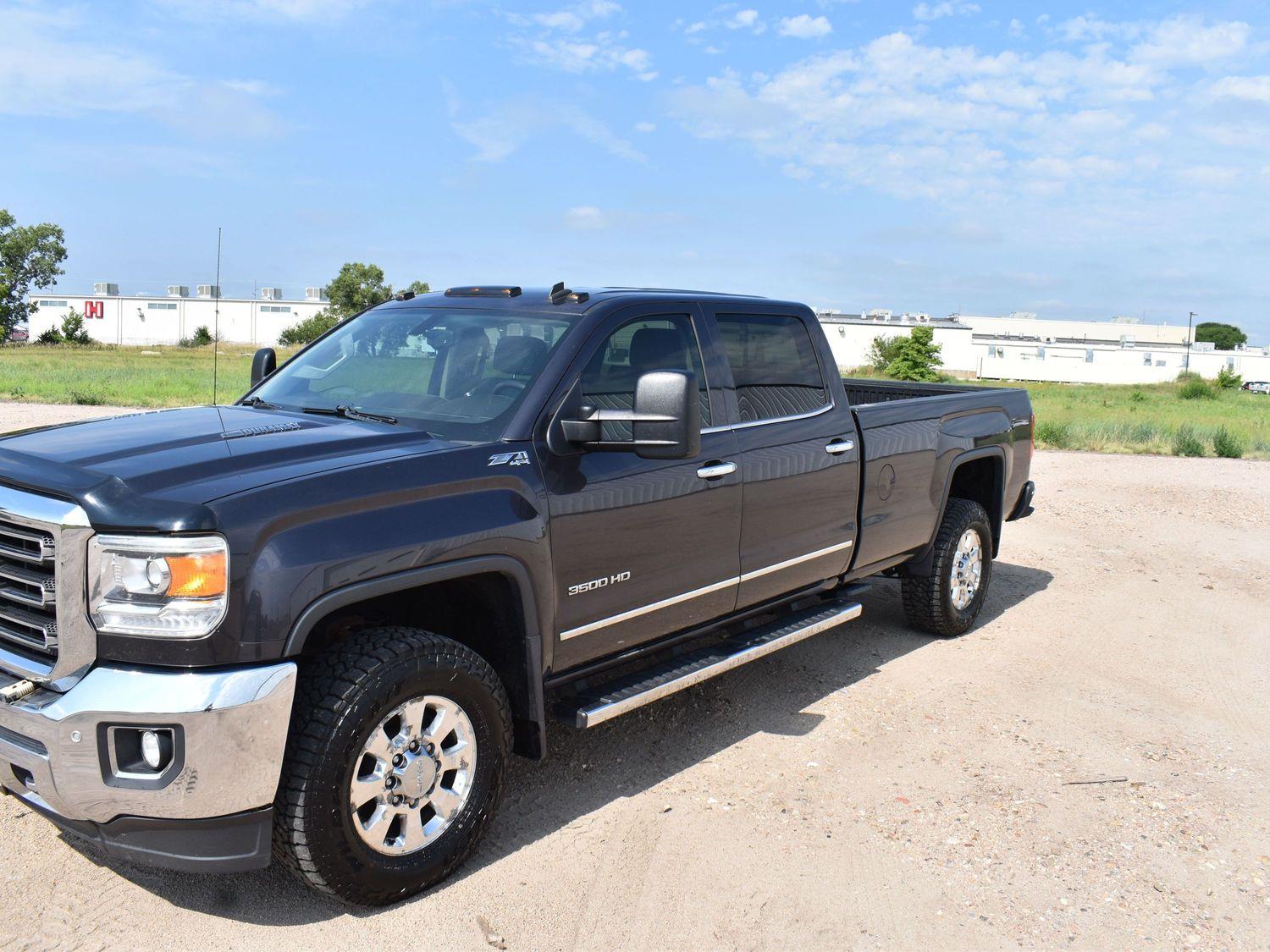 Used 2015 GMC Sierra 3500HD SLT Crew Cab Truck for sale in Grand Island NE