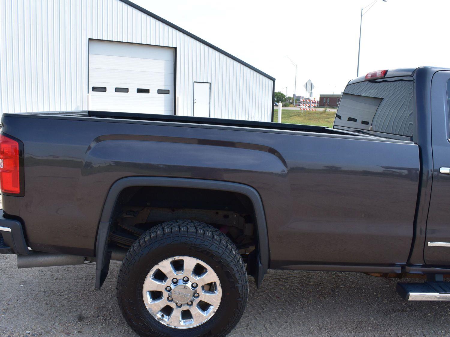 Used 2015 GMC Sierra 3500HD SLT Crew Cab Truck for sale in Grand Island NE