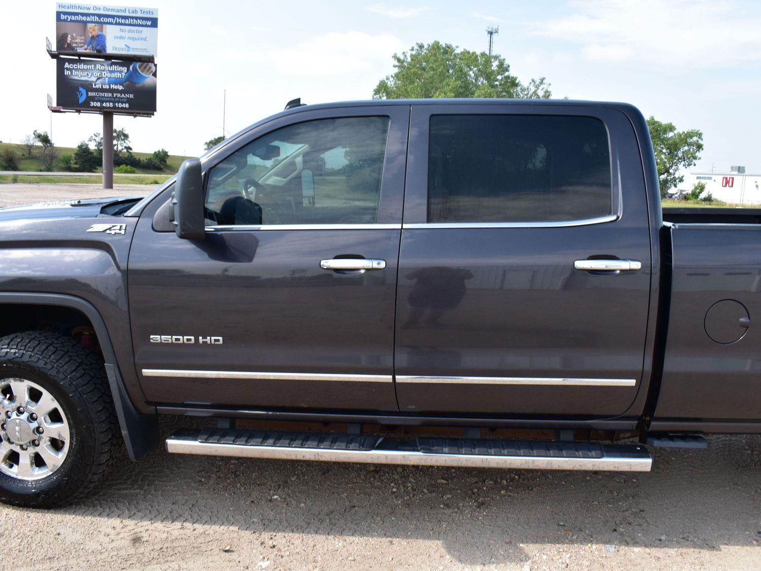 Used 2015 GMC Sierra 3500HD SLT Crew Cab Truck for sale in Grand Island NE