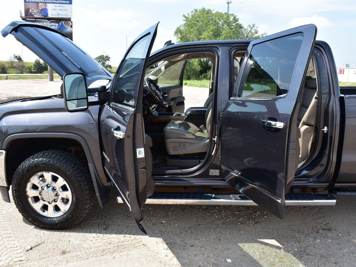 Used 2015 GMC Sierra 3500HD SLT Crew Cab Truck for sale in Grand Island NE