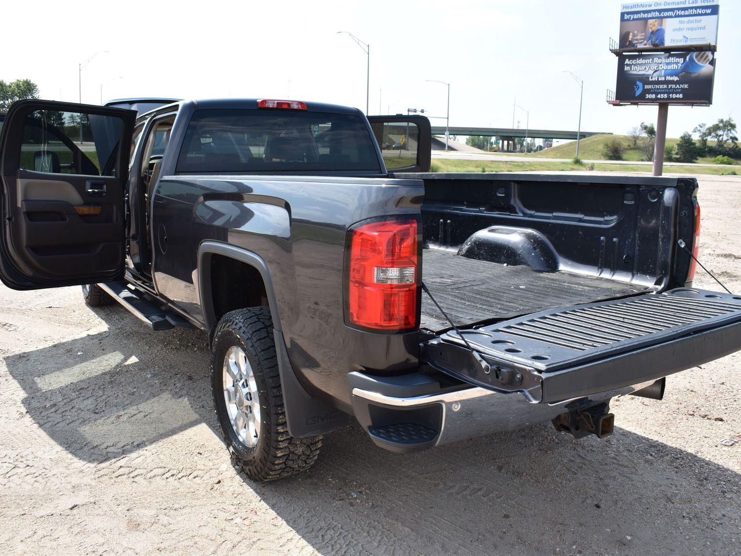 Used 2015 GMC Sierra 3500HD SLT Crew Cab Truck for sale in Grand Island NE