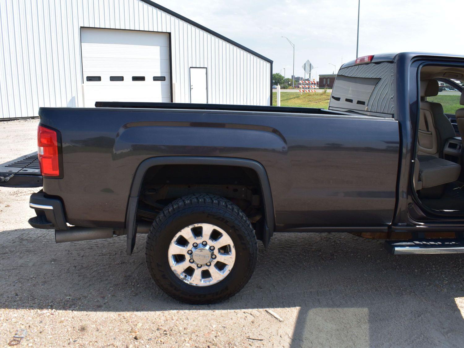 Used 2015 GMC Sierra 3500HD SLT Crew Cab Truck for sale in Grand Island NE