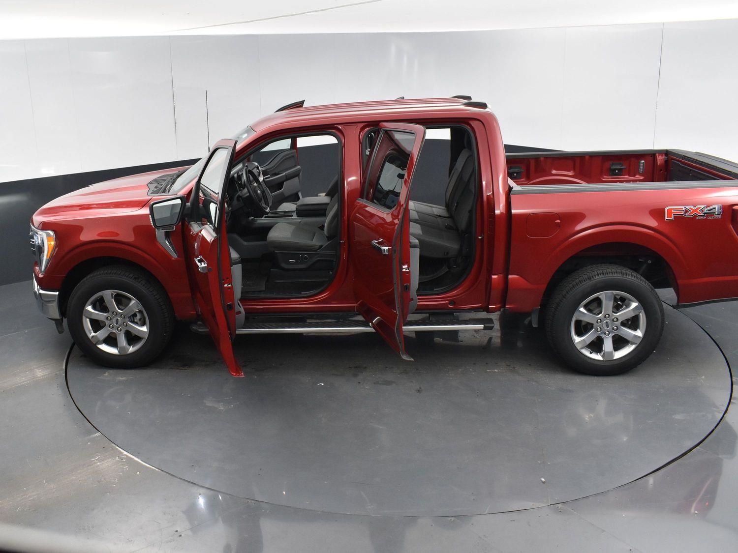 Used 2021 Ford F-150 XLT Crew Cab Truck for sale in Grand Island NE