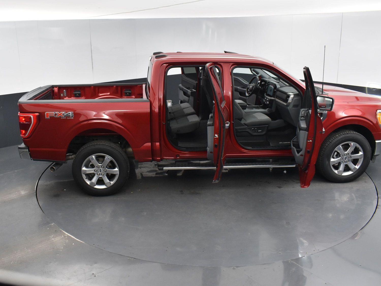 Used 2021 Ford F-150 XLT Crew Cab Truck for sale in Grand Island NE