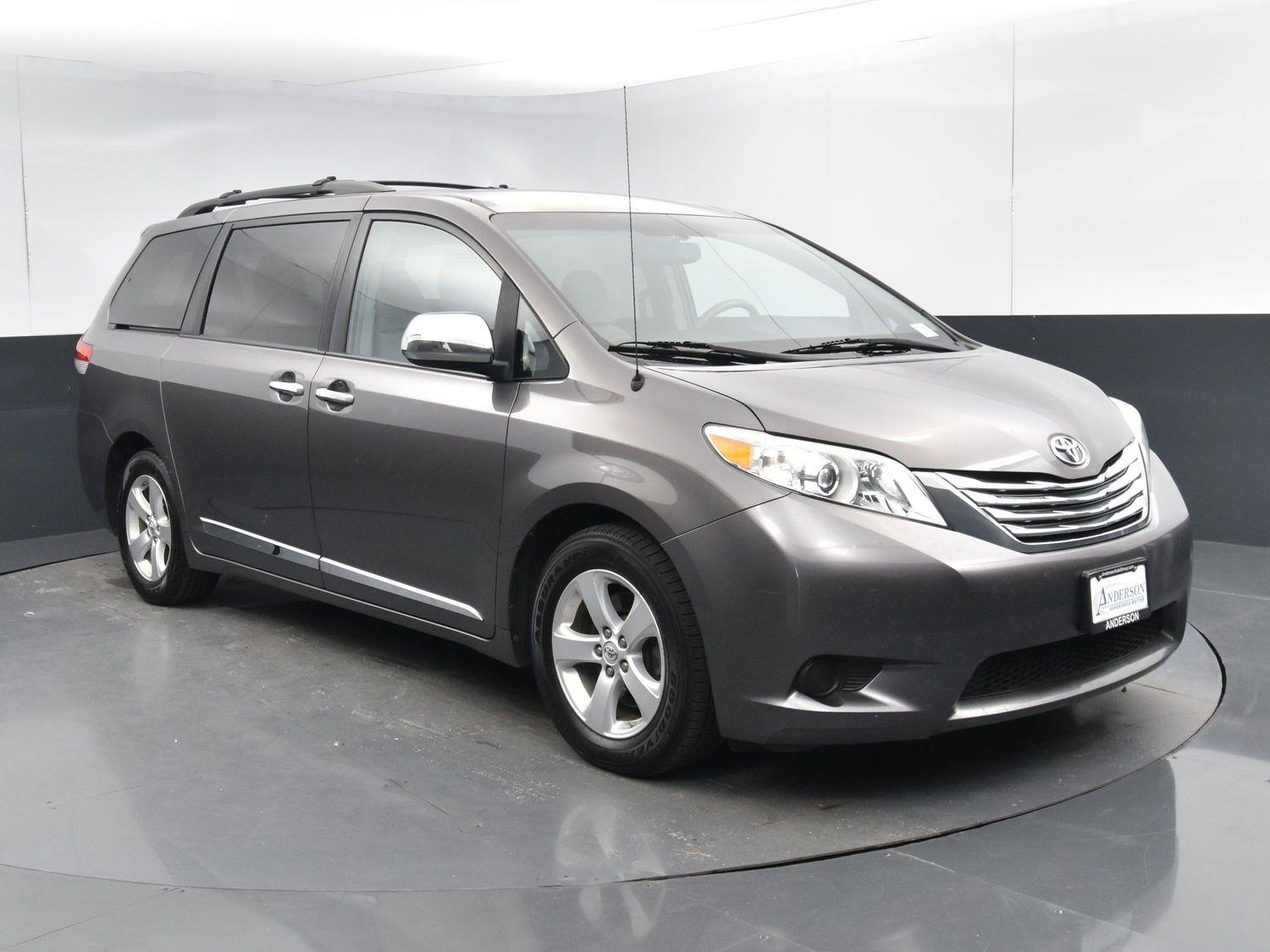 Used 2014 Toyota Sienna LE Minivans for sale in Grand Island NE