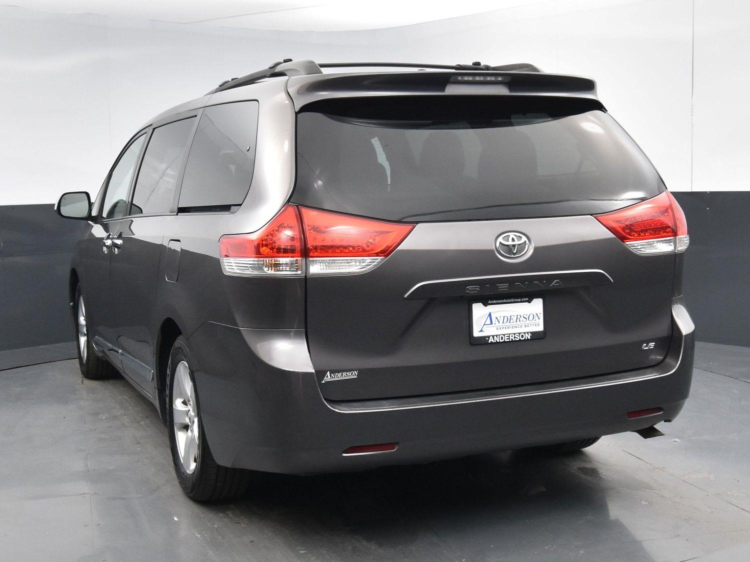 Used 2014 Toyota Sienna LE Minivans for sale in Grand Island NE