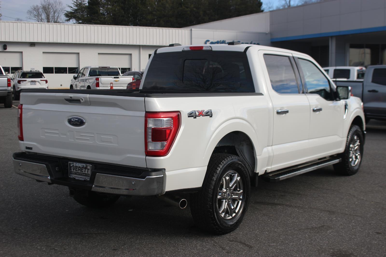 View vehicle photo 7