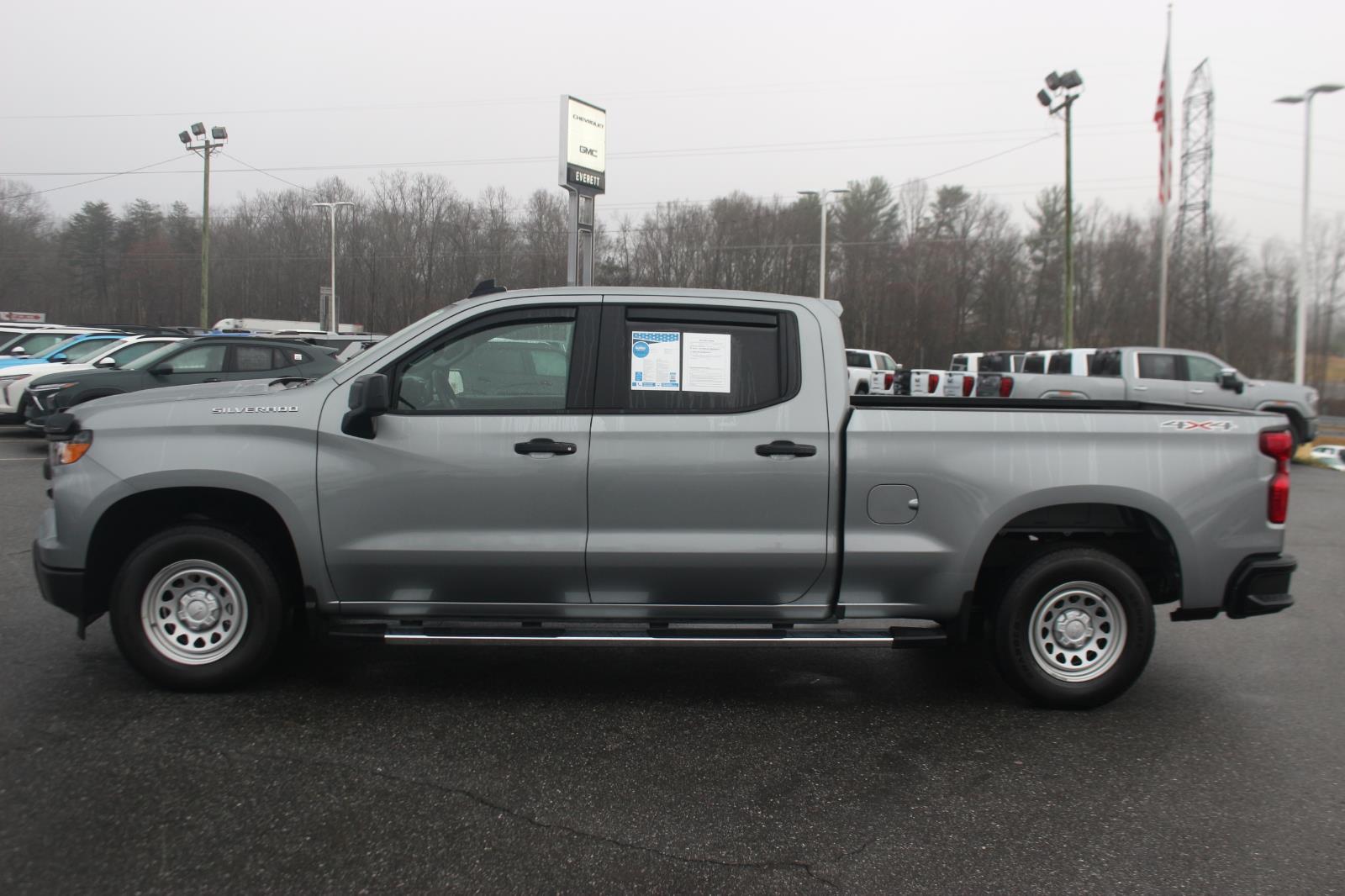 View vehicle photo 3