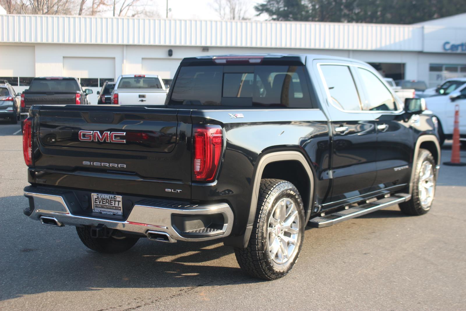 View vehicle photo 7