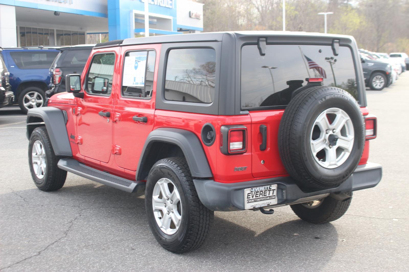 View vehicle photo 5