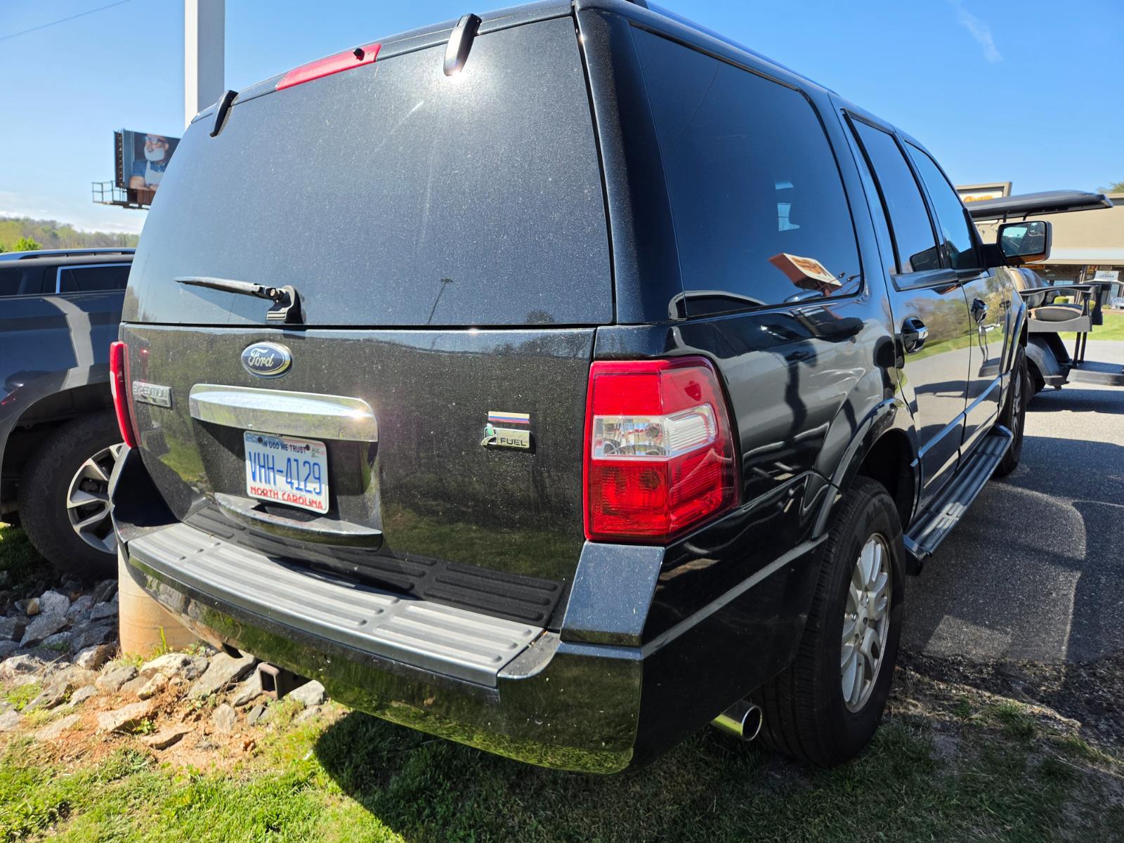 View vehicle photo 6