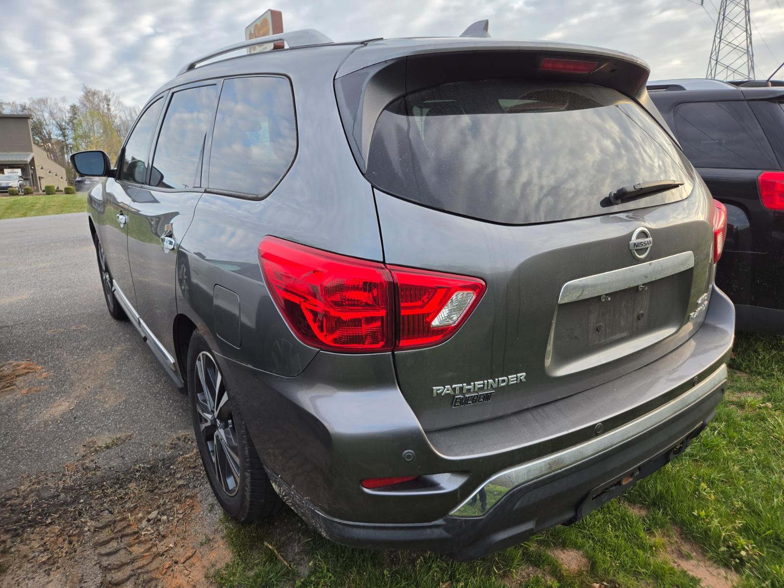 View vehicle photo 7