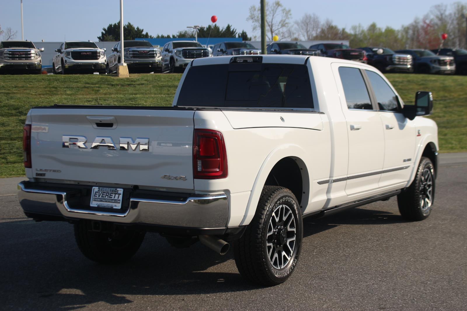 View vehicle photo 7