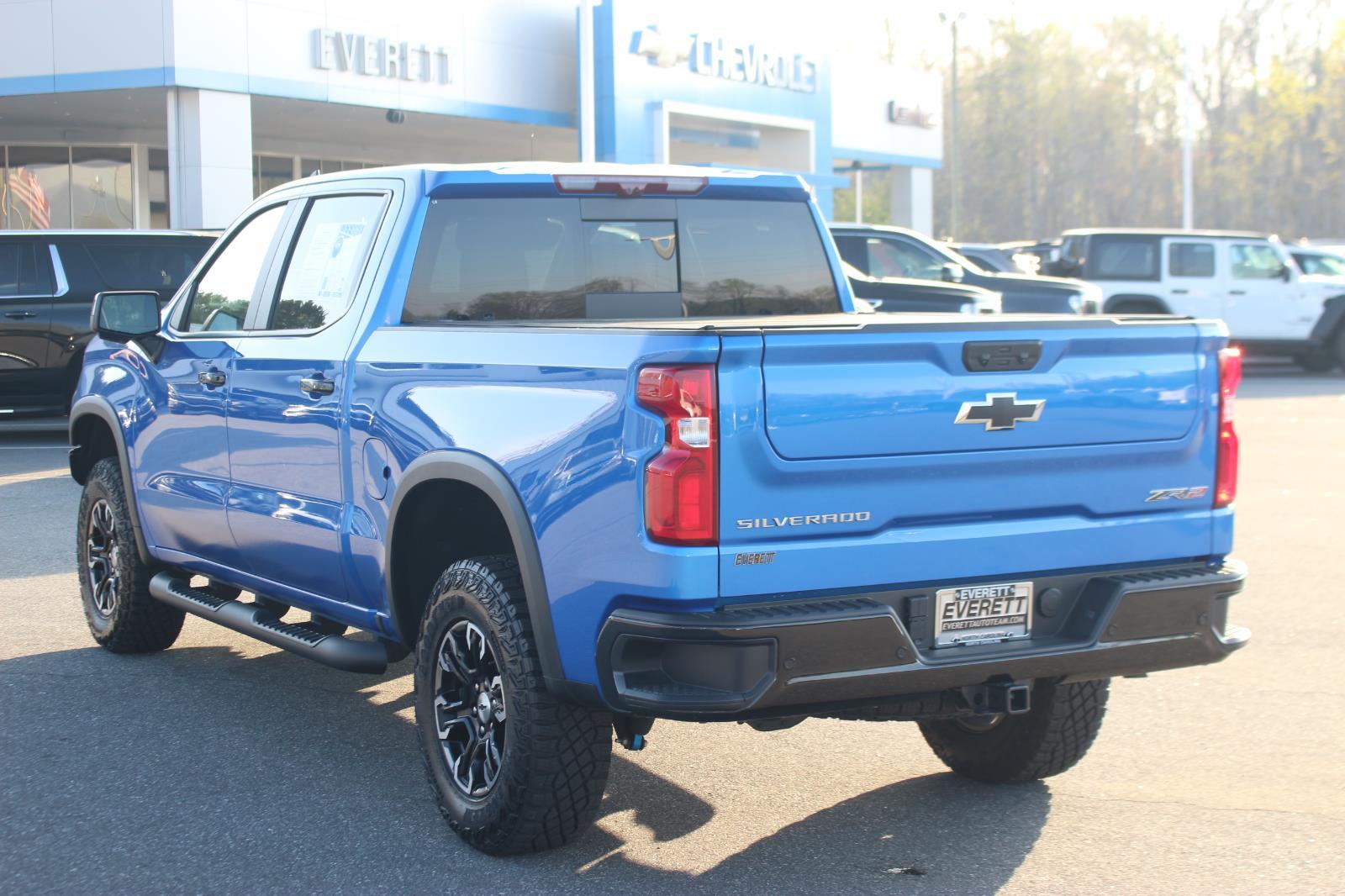 View vehicle photo 5