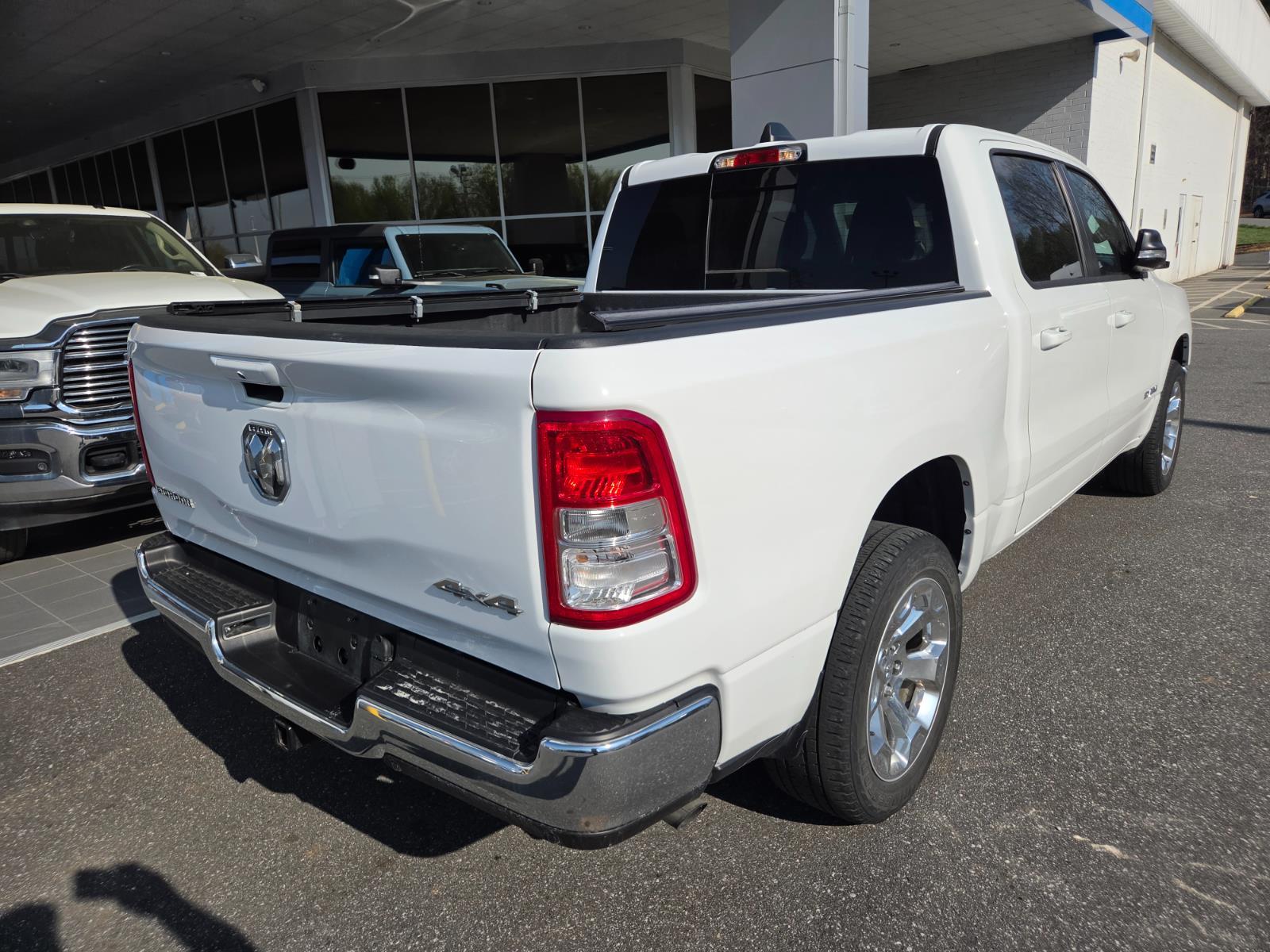 View vehicle photo 6