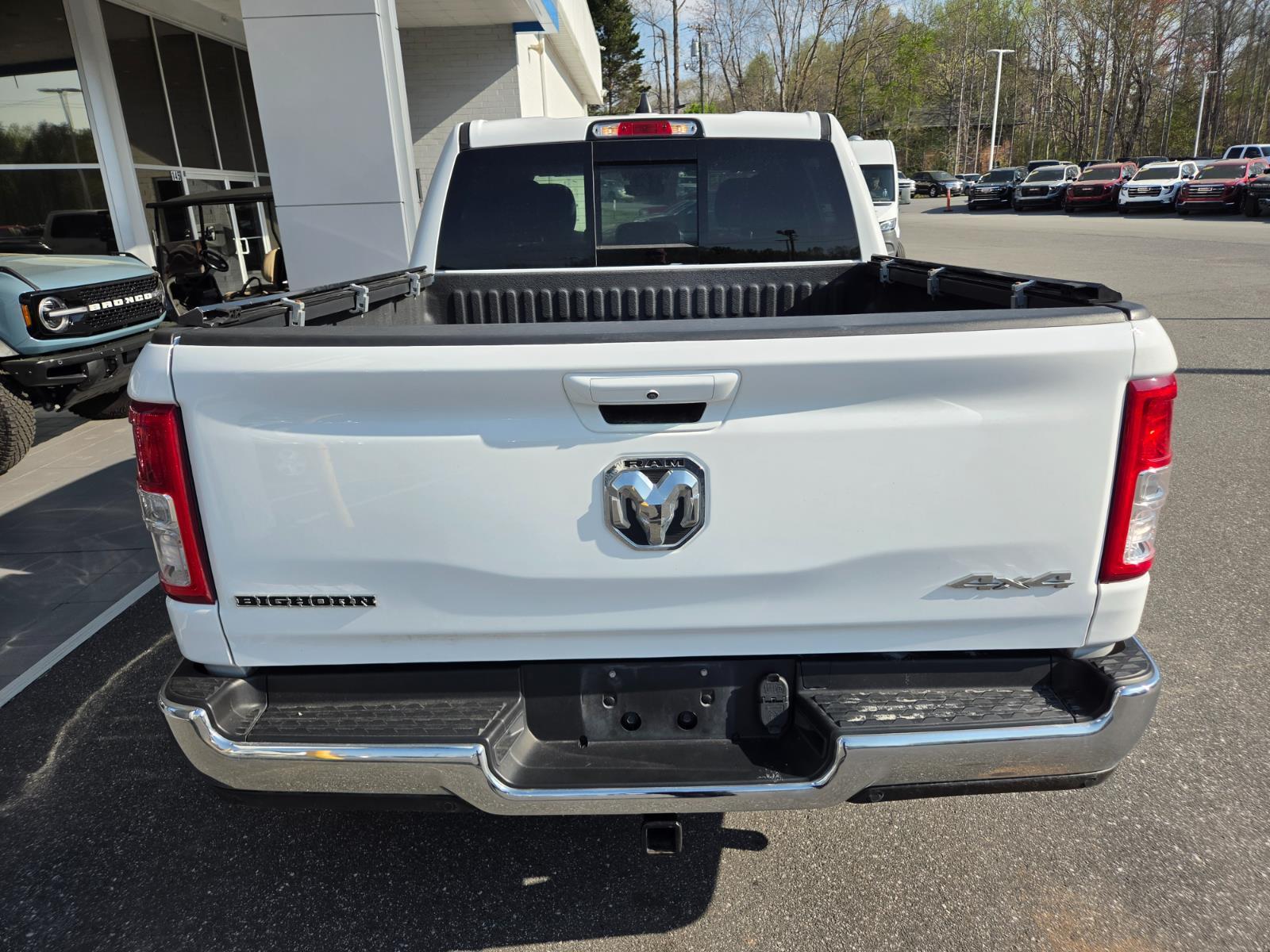 View vehicle photo 7