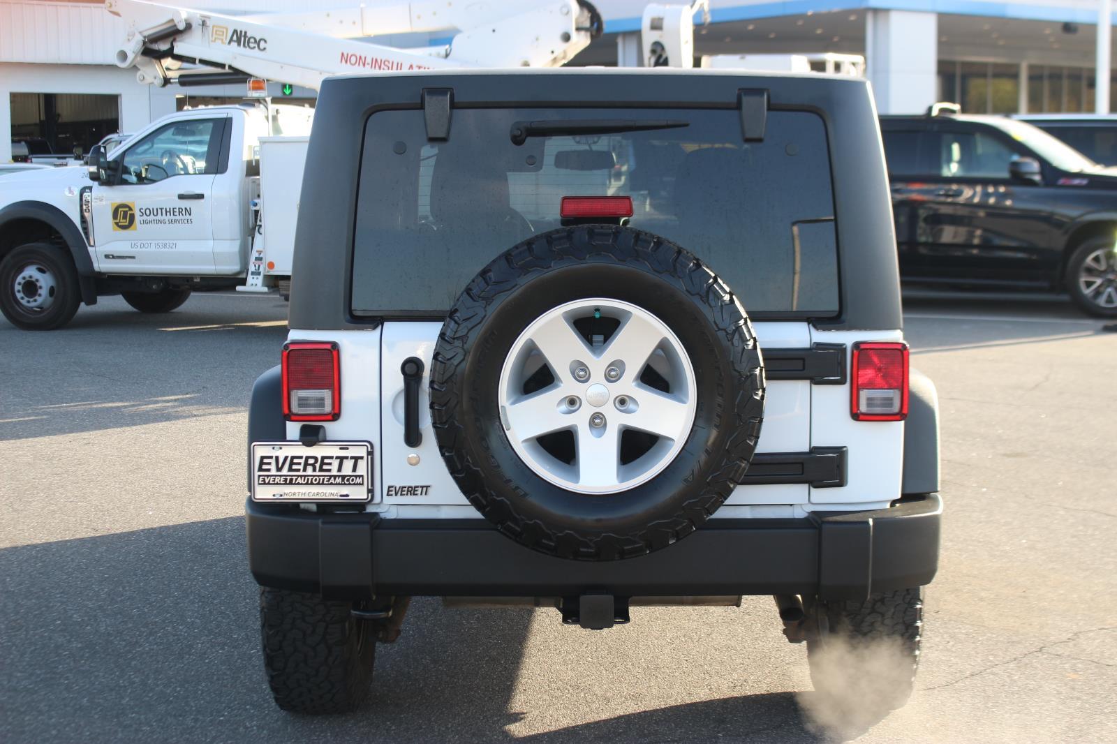 View vehicle photo 6