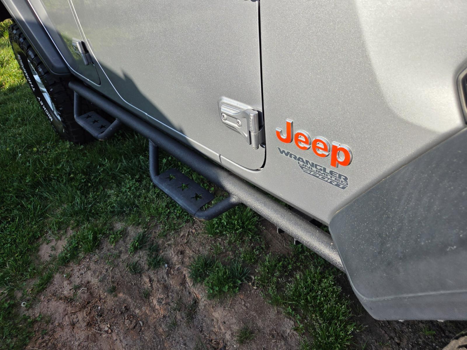 View vehicle photo 5