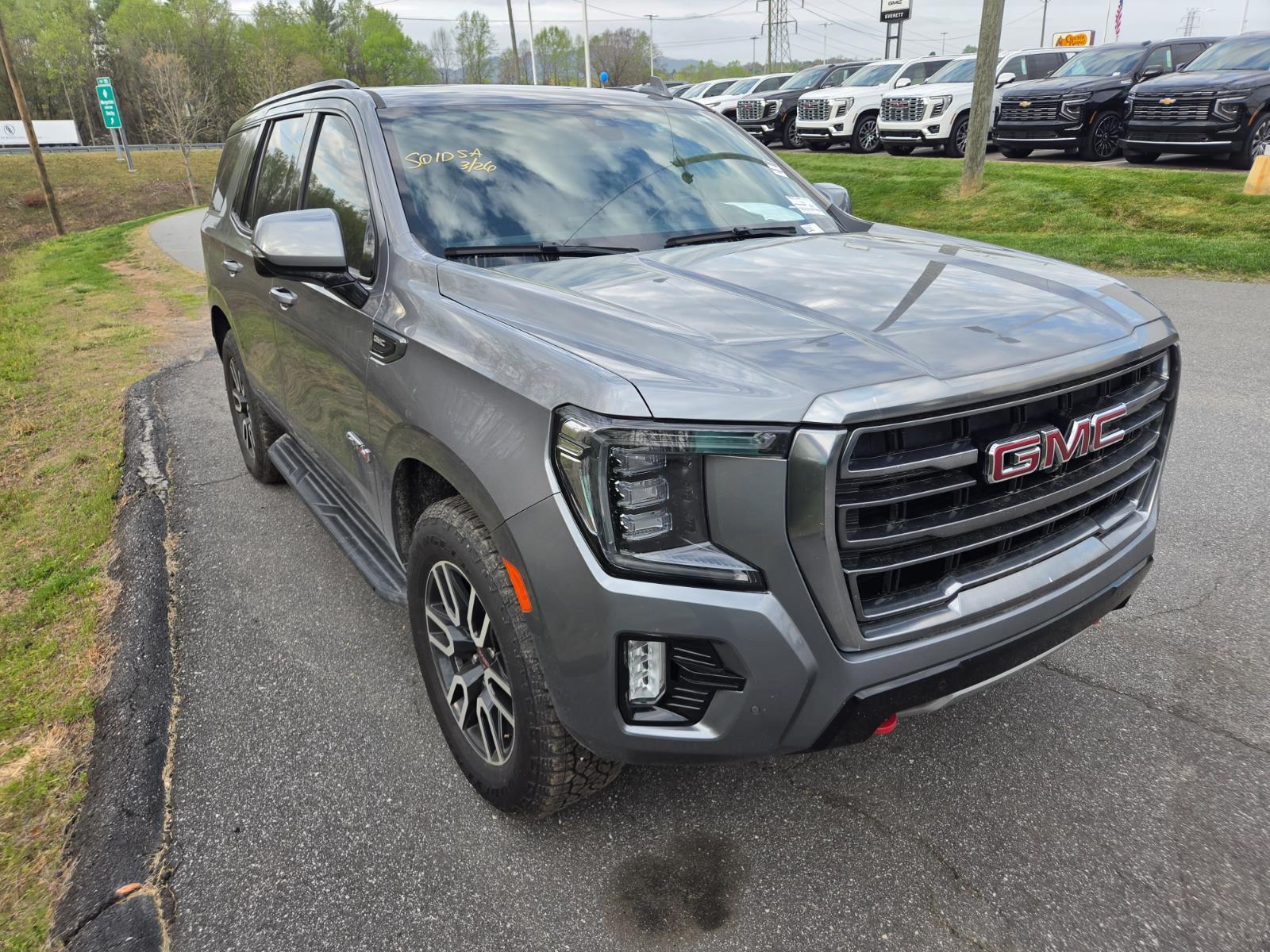 View vehicle photo 3