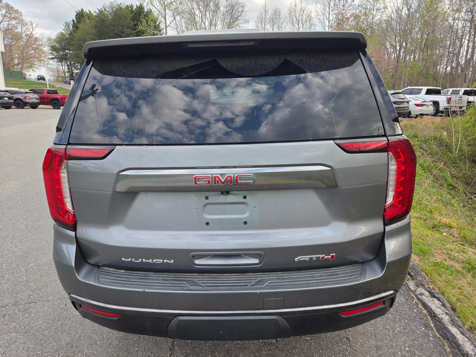 View vehicle photo 6