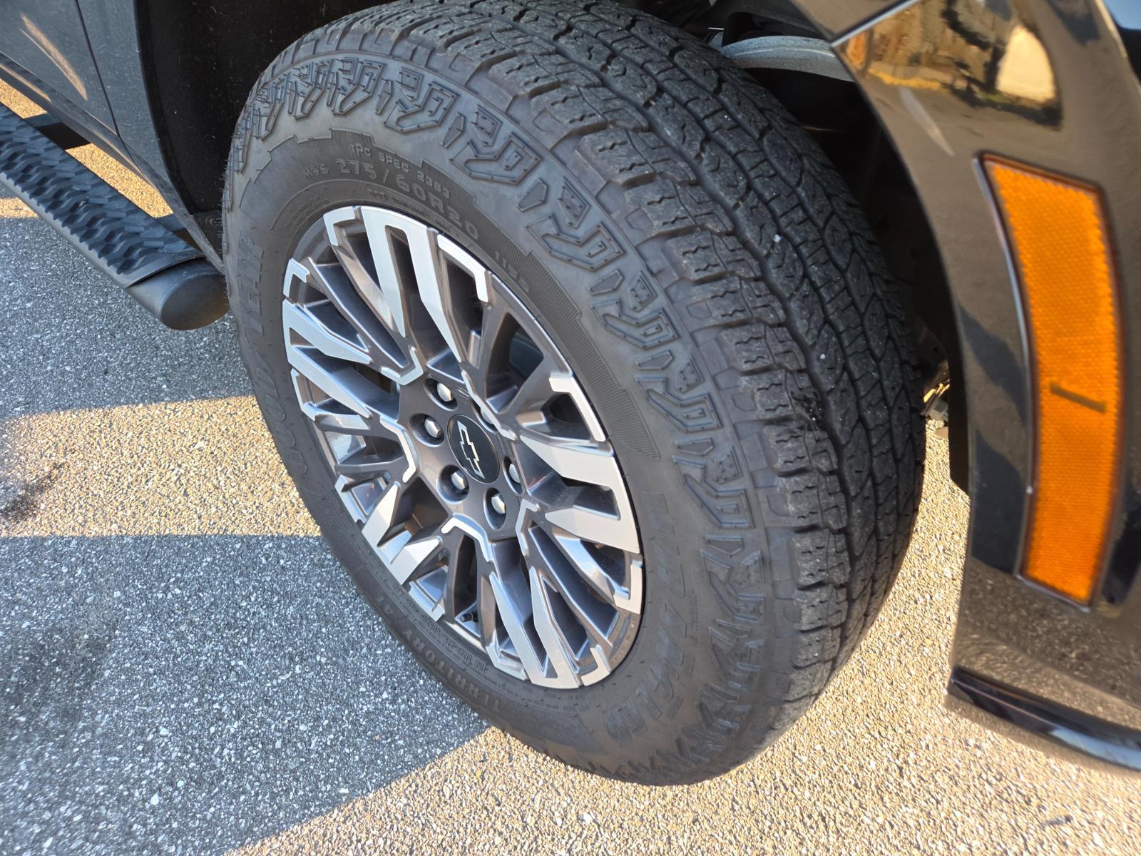 View vehicle photo 5