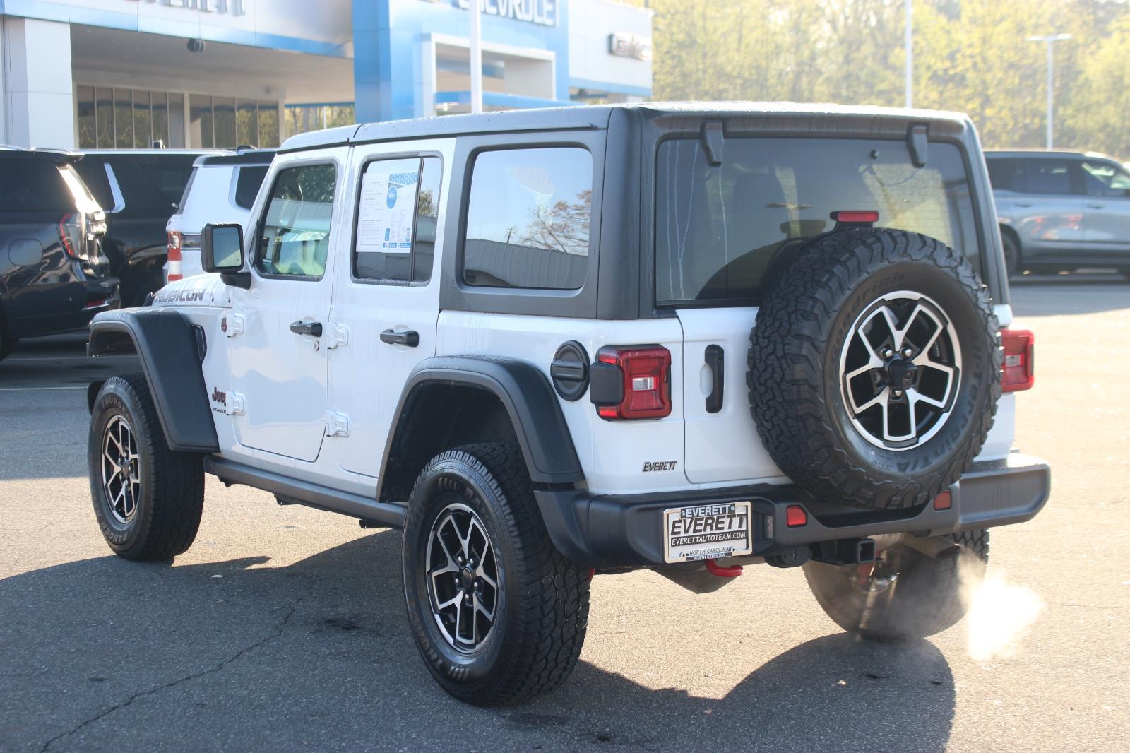 View vehicle photo 5