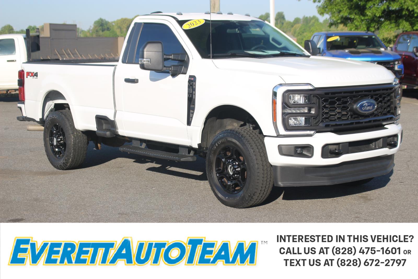 Oxford White 2023 Ford F-350 Super Duty Pickup Truck Four-Wheel Drive Automatic