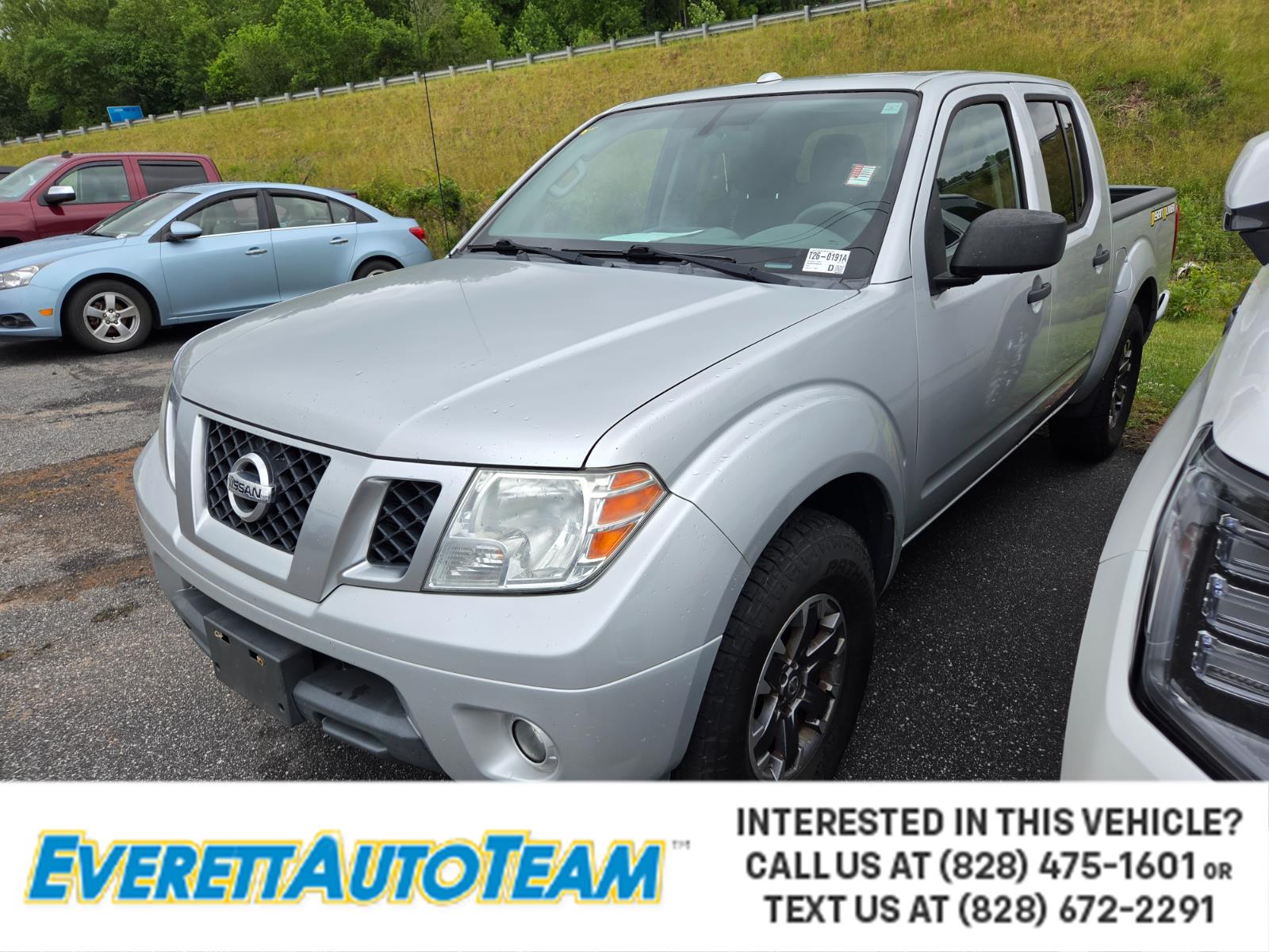 Brilliant Silver 2016 Nissan Frontier Desert Runner Crew Cab Pickup Truck 4X2 Automatic