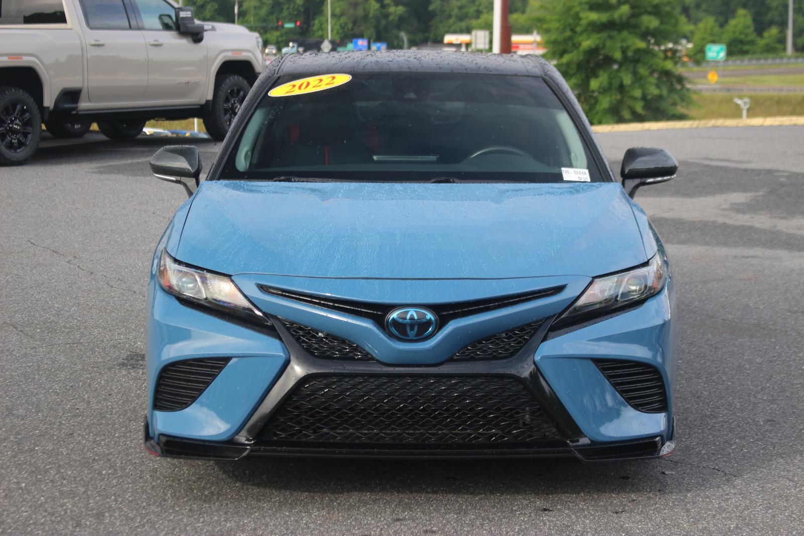 View vehicle photo 2