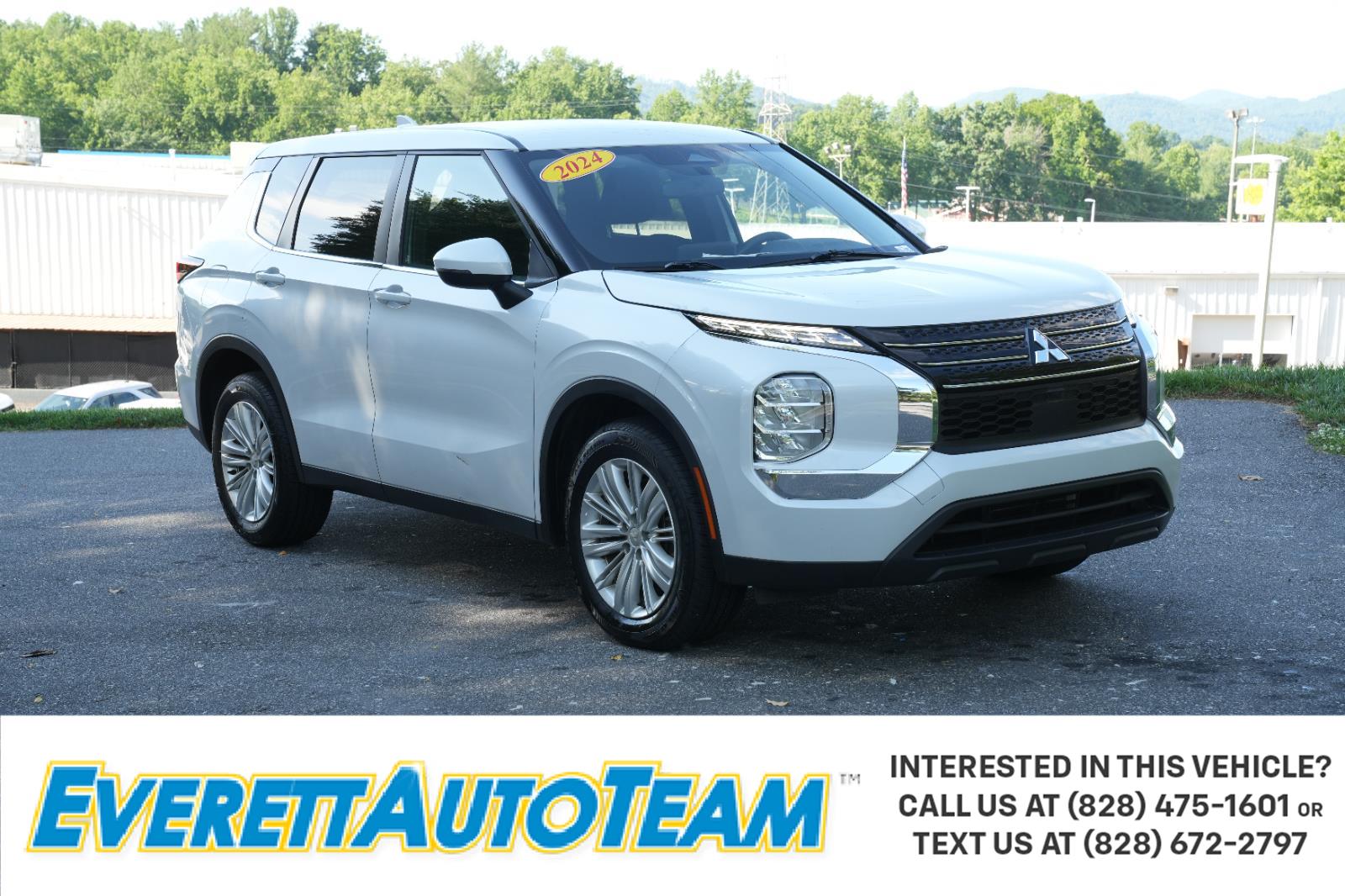 White Diamond 2024 Mitsubishi Outlander ES FWD SUV / Crossover Front-Wheel Drive Continuously Variable Transmission
