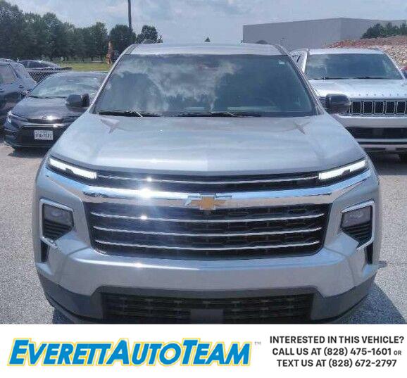 Sterling Gray Metallic 2026 Chevrolet Traverse SUV / Crossover Four-Wheel Drive 8-Speed Automatic