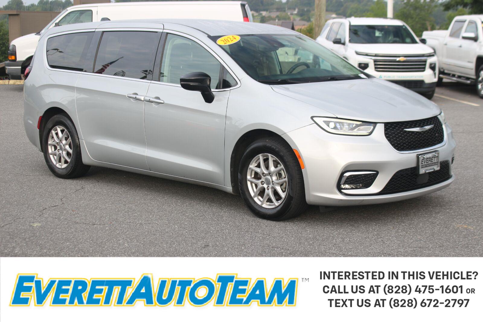 2024 Chrysler Pacifica Touring L