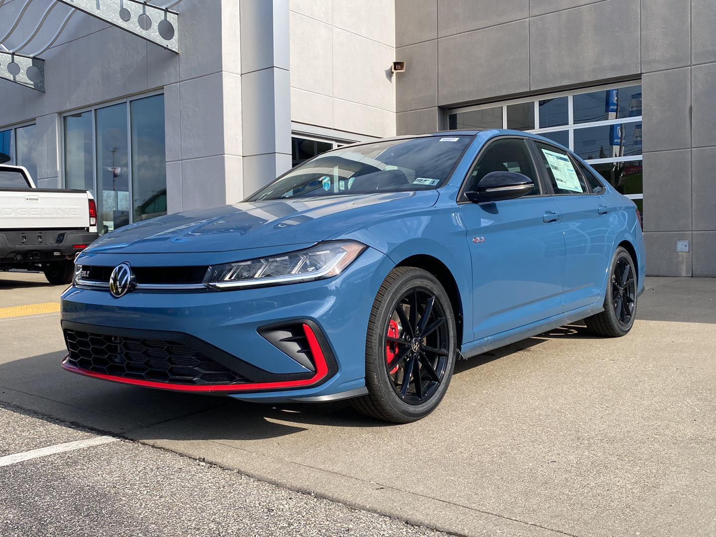 Deep Black Pearl 2026 Volkswagen Jetta GLI Autobahn FWD Sedan Front-Wheel Drive Automatic