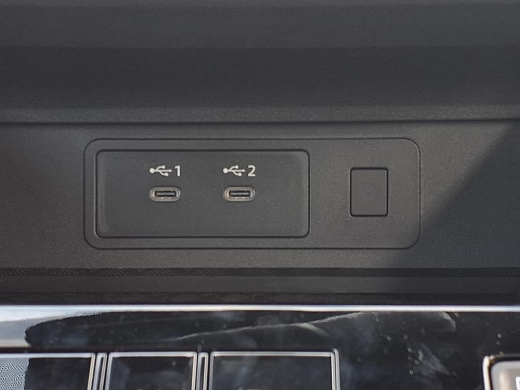 New 2025 Super Black Nissan SL image 19
