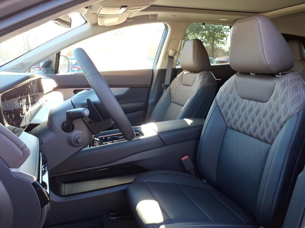 New 2026 Gun Metallic Nissan Platinum image 9