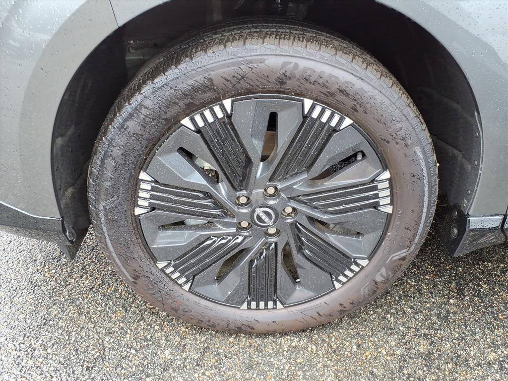 New 2026 Gun Metallic Nissan Platinum image 7