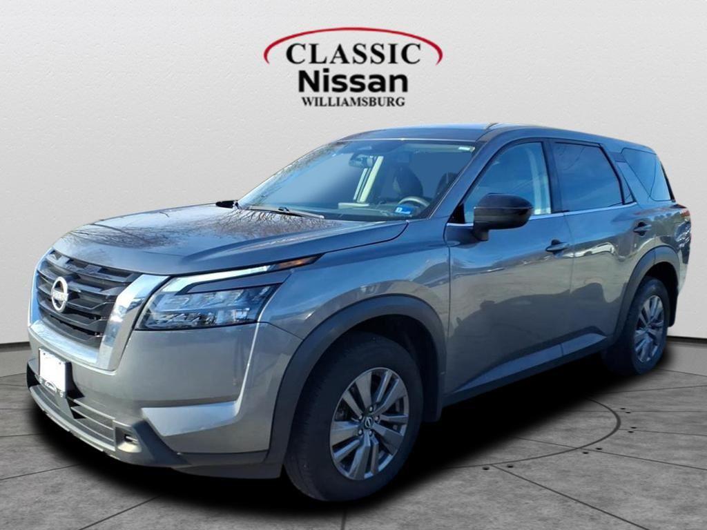 Gray (Gun Metallic) 2024 Nissan Pathfinder S 4WD SUV / Crossover All-Wheel Drive Automatic