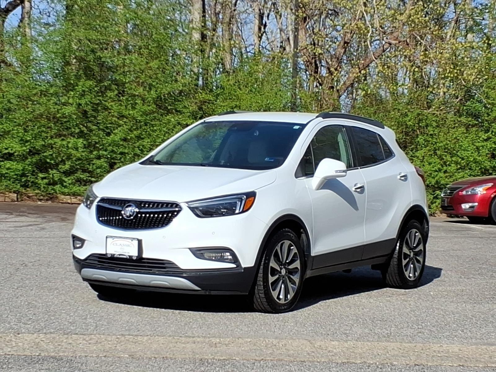 Summit White 2019 Buick Encore Essence FWD SUV / Crossover Front-Wheel Drive 6-Speed Automatic