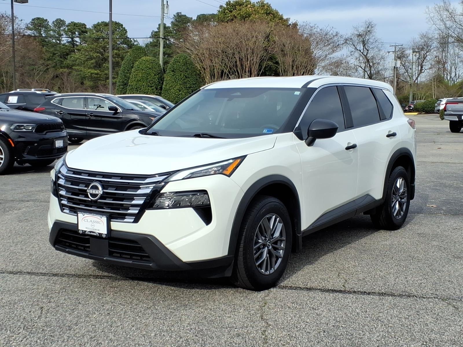 Glacier White 2024 Nissan Rogue S AWD SUV / Crossover All-Wheel Drive Continuously Variable Transmission