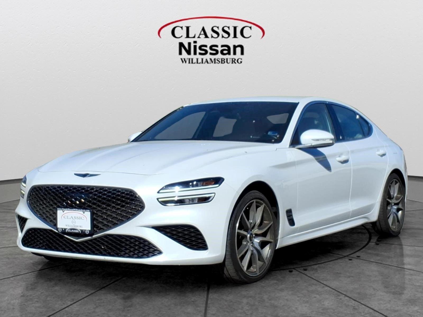 Uyuni White 2024 Genesis G70 2.5T Standard RWD Sedan Rear-Wheel Drive Automatic
