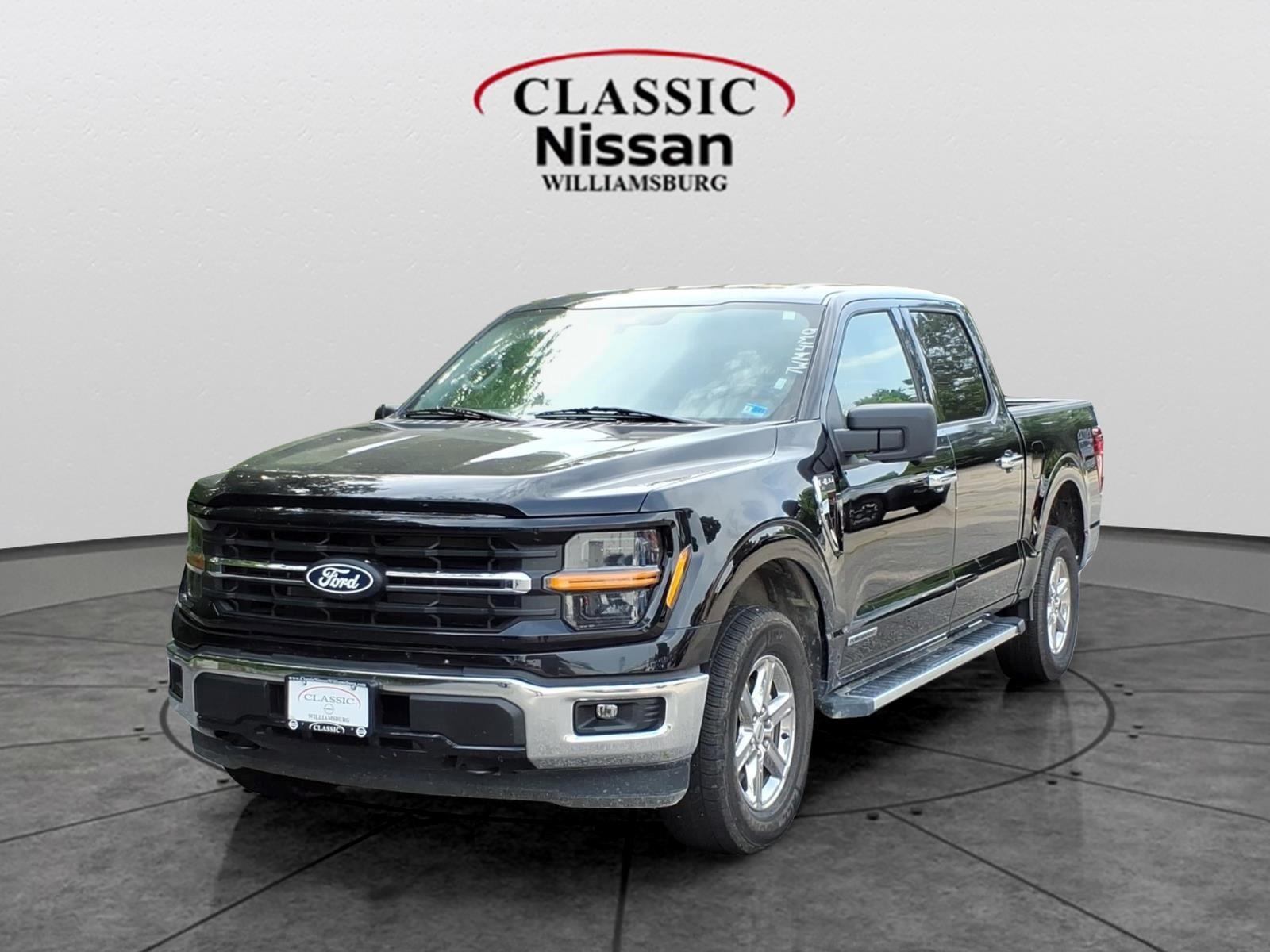 Agate Black Metallic 2024 Ford F-150 XLT SuperCrew 4WD Pickup Truck Four-Wheel Drive Automatic