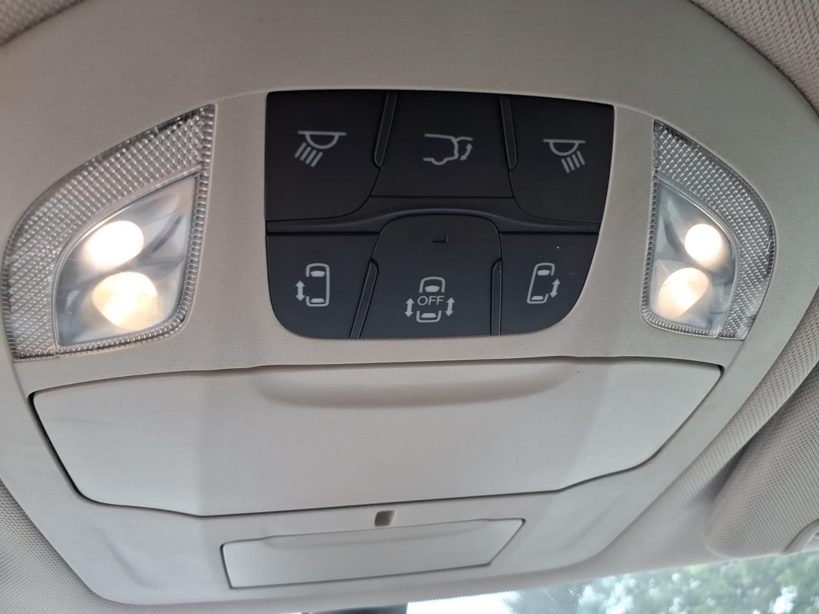 Used 2023 Bright White Clearcoat Chrysler Touring L image 22