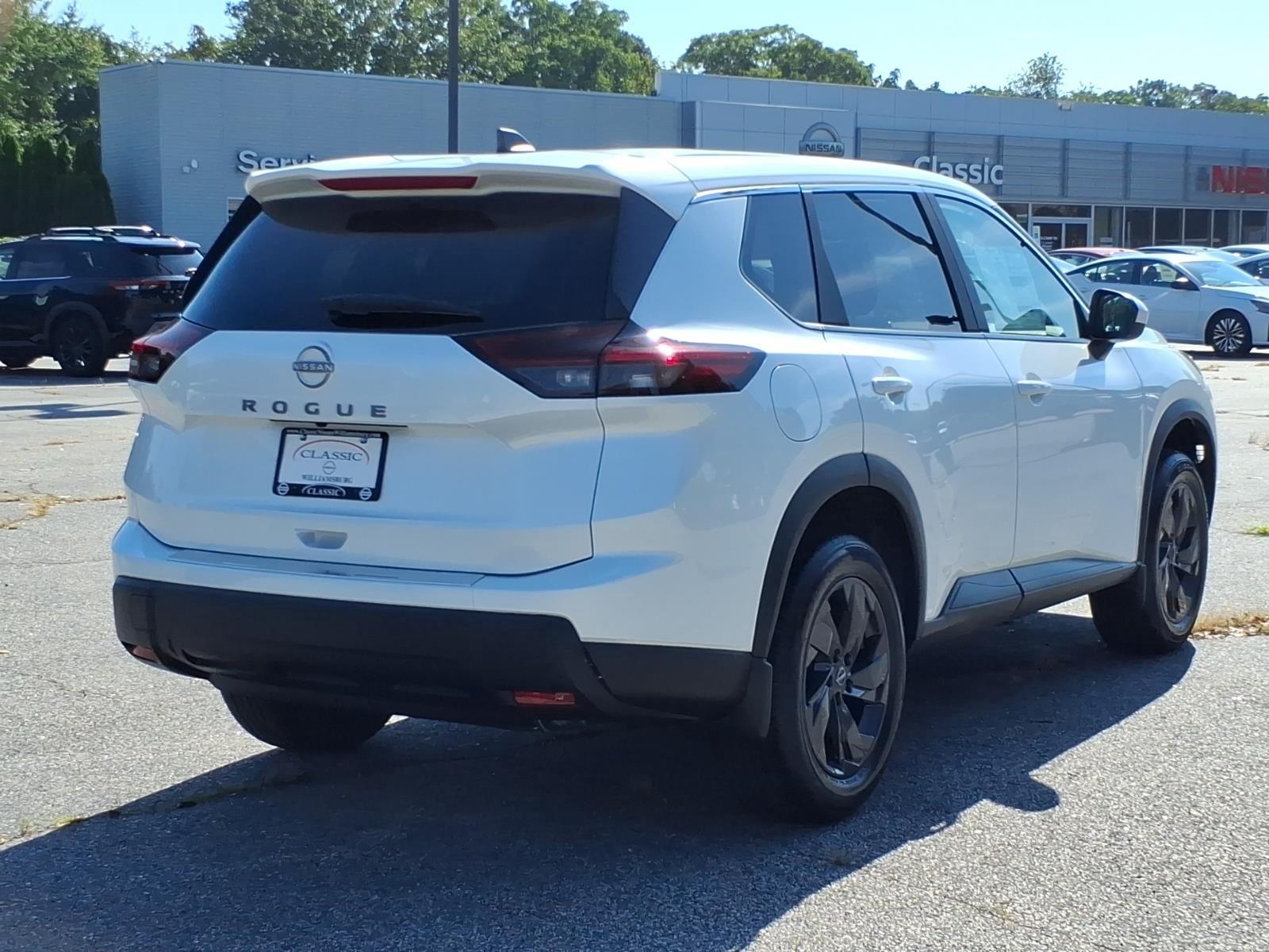 New 2026 Everest White Pearl Tricoat Nissan SV image 7