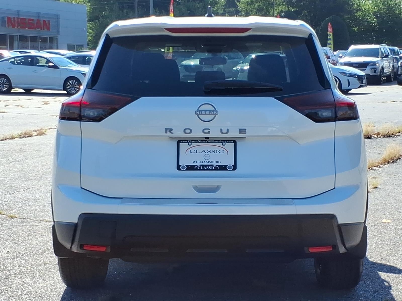 New 2026 Everest White Pearl Tricoat Nissan SV image 8