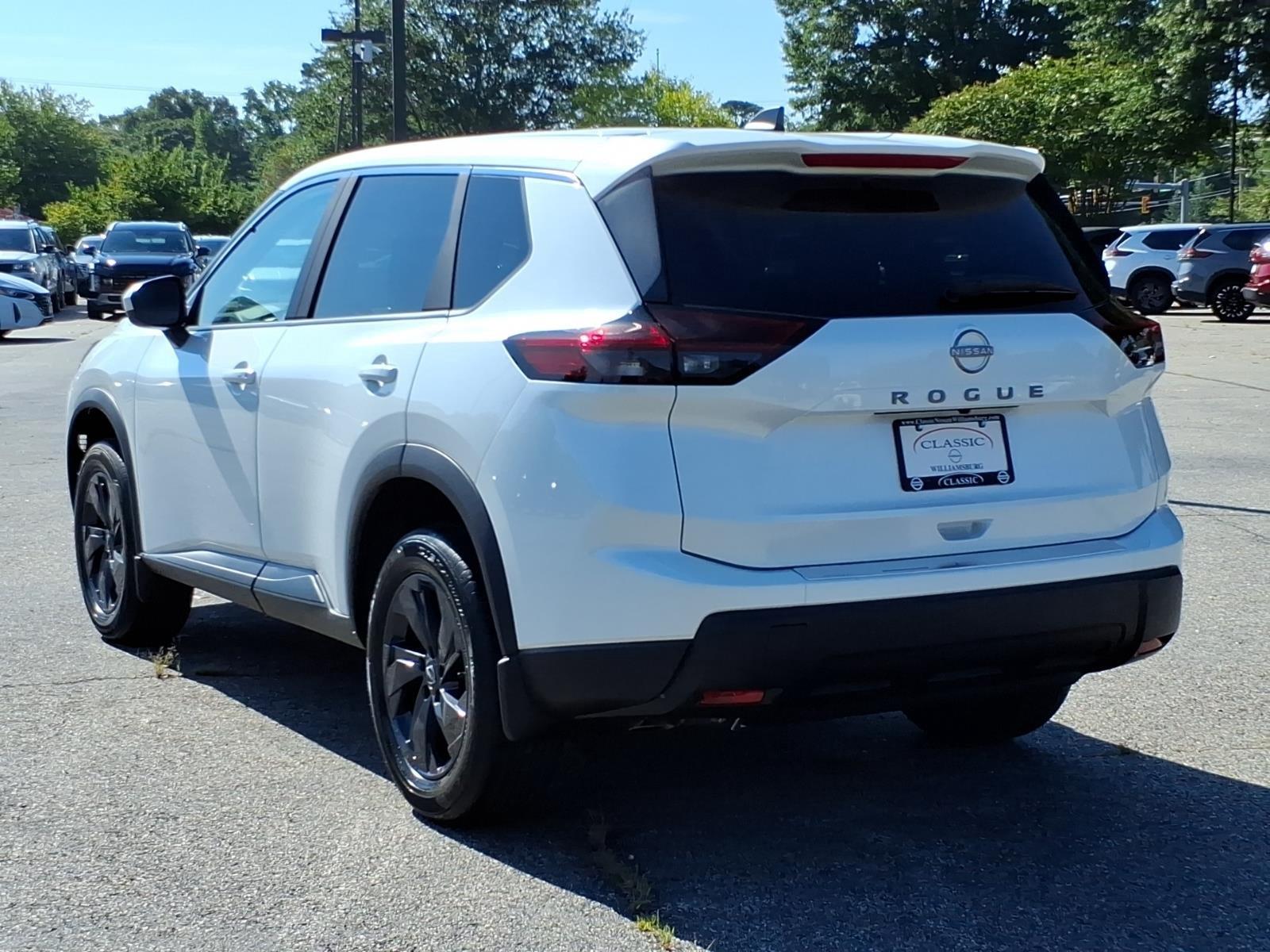 New 2026 Everest White Pearl Tricoat Nissan SV image 9