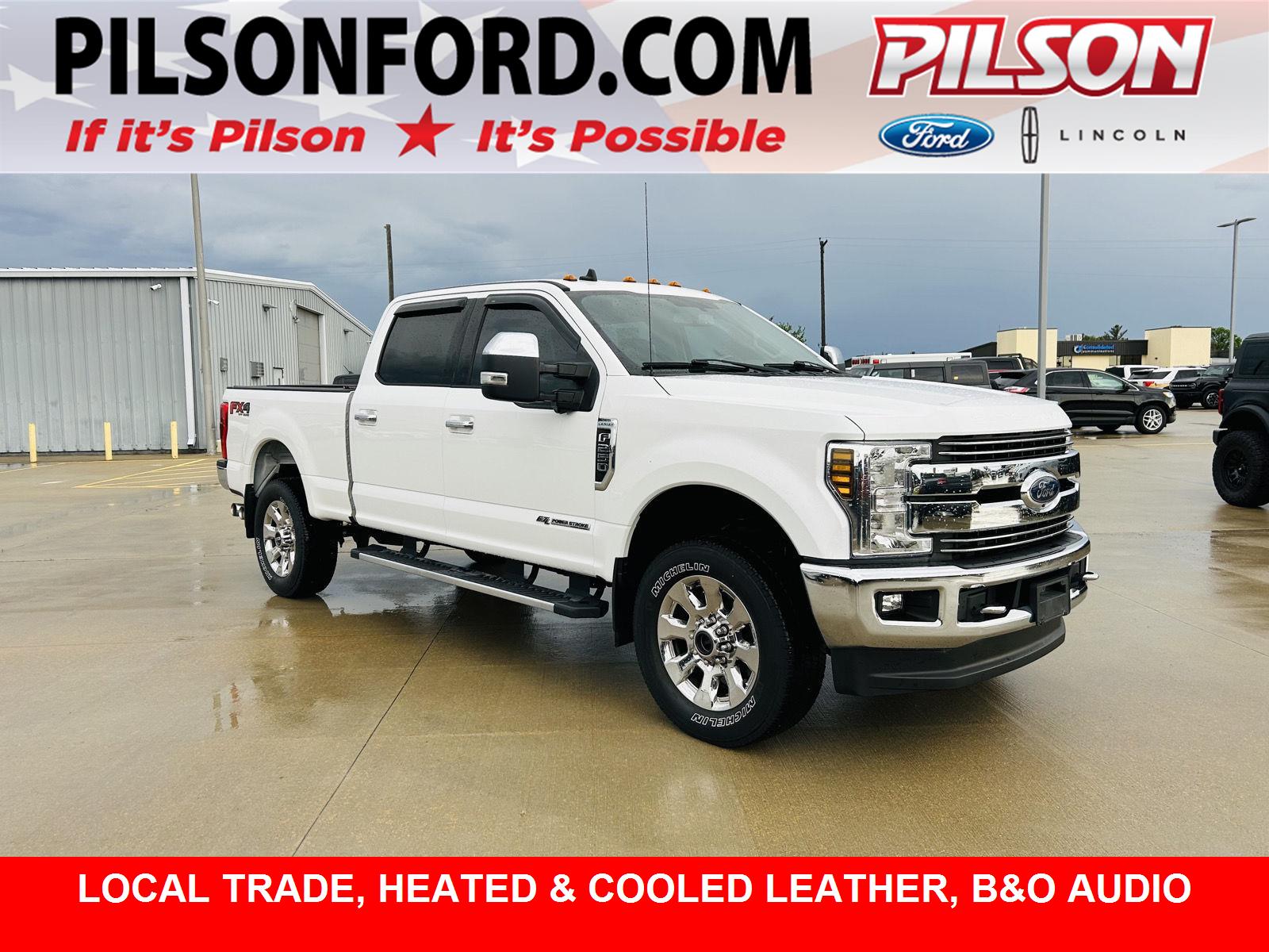 Oxford White 2019 Ford F-250 Super Duty Lariat Crew Cab 4WD Pickup Truck Four-Wheel Drive 6-Speed Automatic